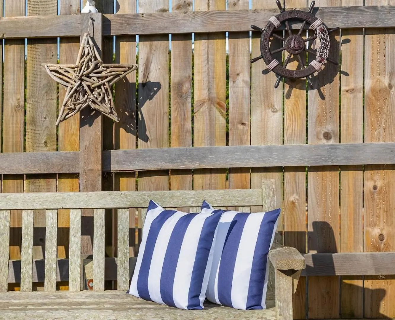 Wave Watcher- 4 Bed Sea View Home Brighton