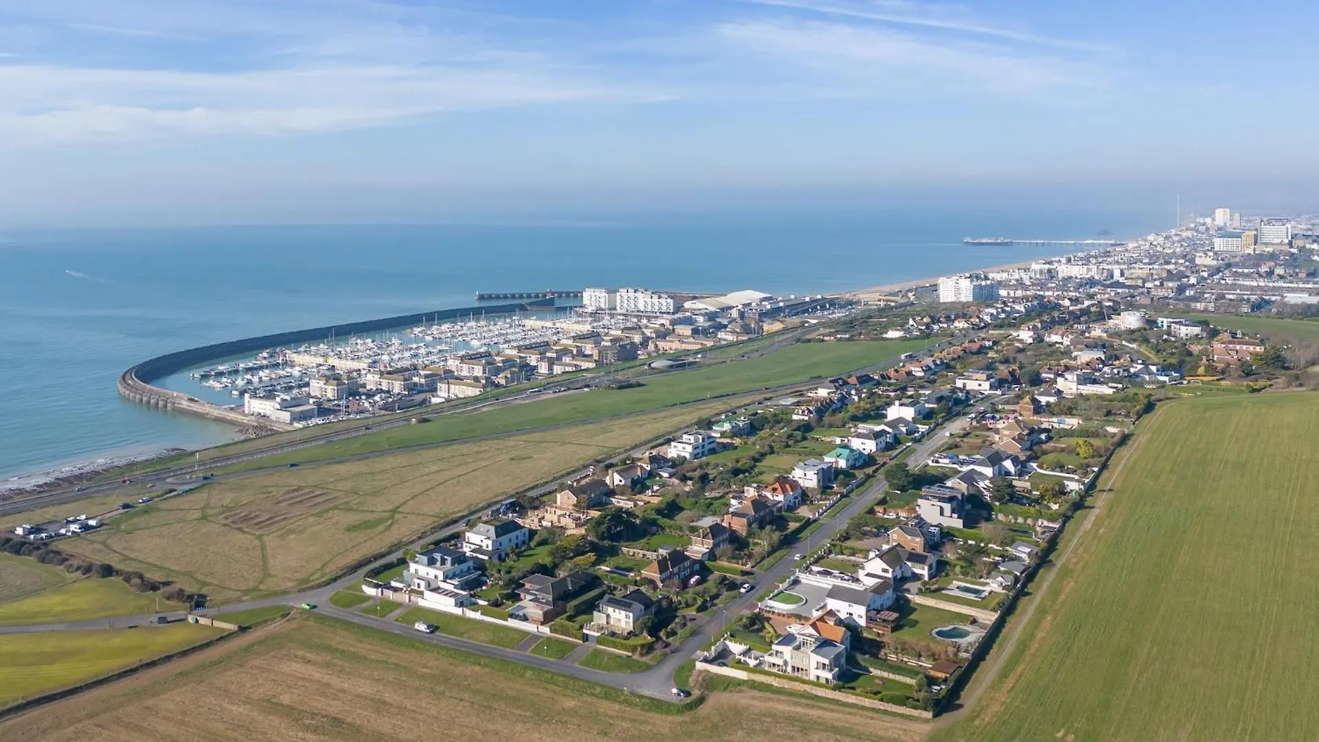 Wave Watcher- 4 Bed Sea View Home Brighton 0*,  United Kingdom